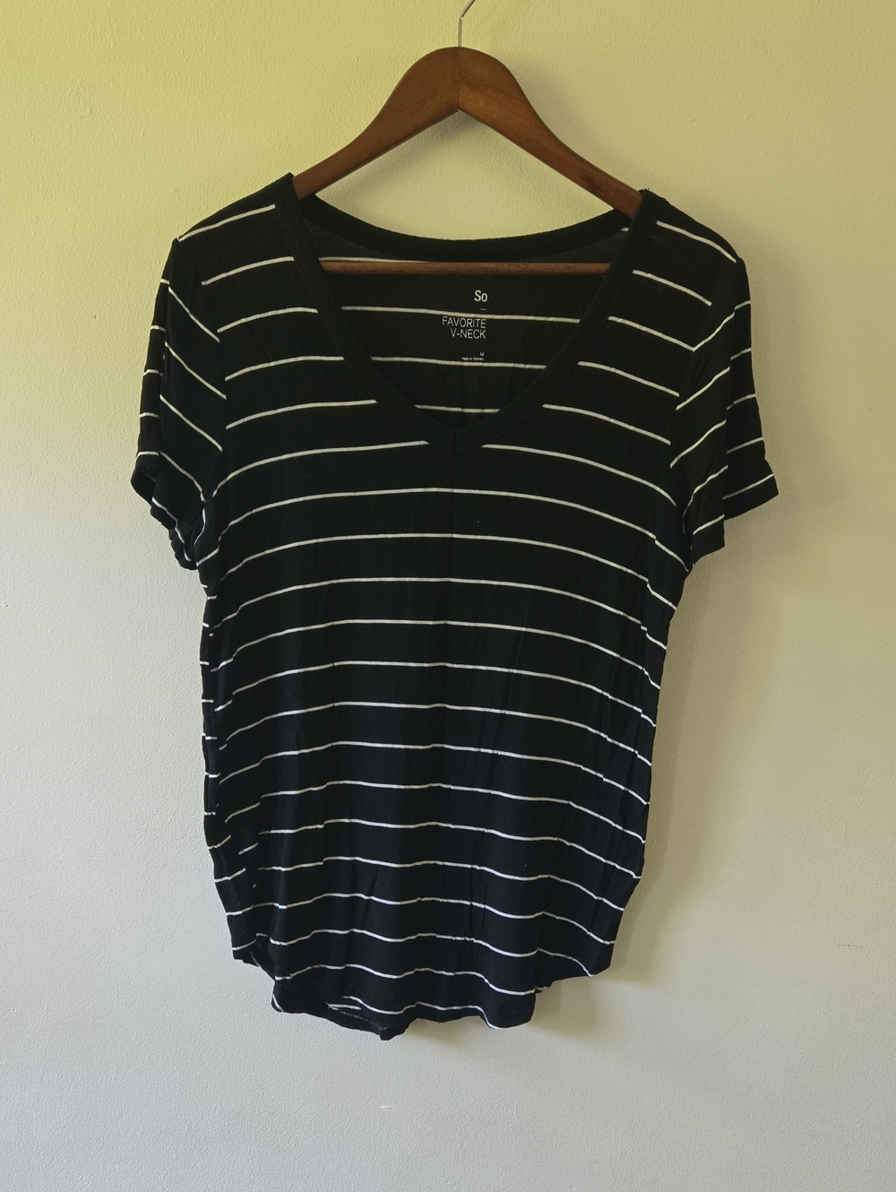 So Favorite V-Neck Striped Tee Black & White Medium
